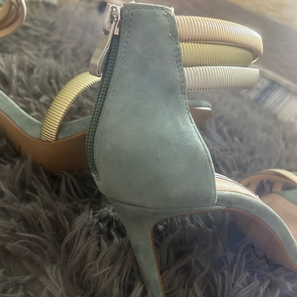 New!Charles David Size 11 Strappy high stiletto metallic straps back zipper - Picture 5 of 8